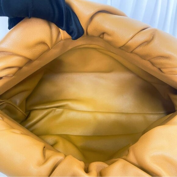 Bottega Veneta Chain Pouch Caramel Leather Bag - Picture 7 of 11